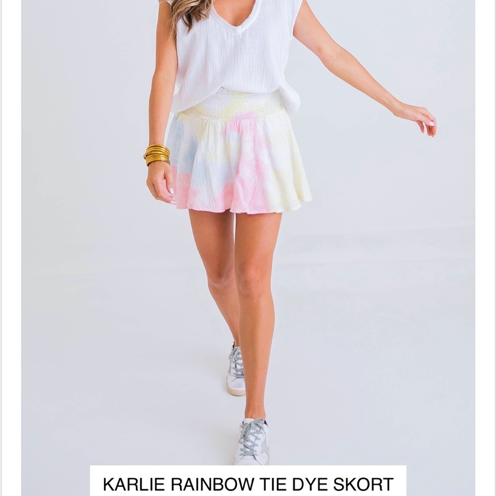 Karlie rainbow tie dye skort. Size M.